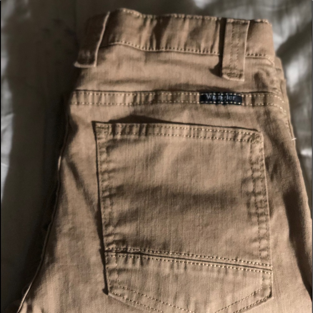 Unisex Wrangler Jeans.